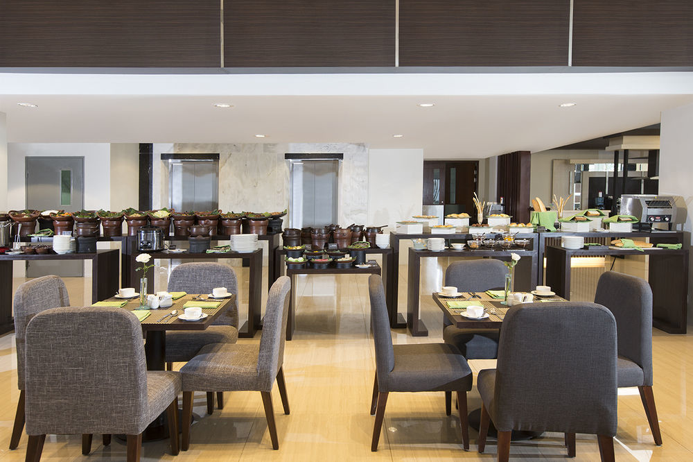 Hotel Santika Pekalongan Zewnętrze zdjęcie