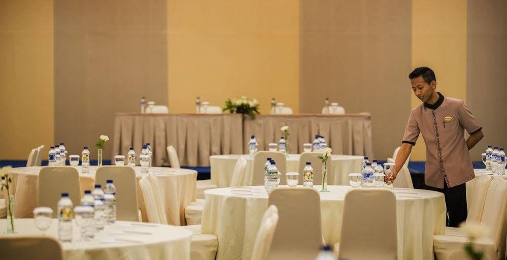 Hotel Santika Pekalongan Zewnętrze zdjęcie